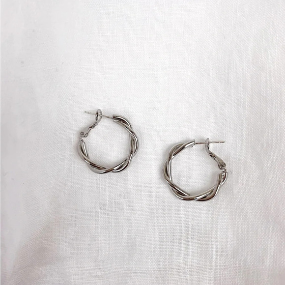 Silver twisted hoop earrings - Picture 1 of 3